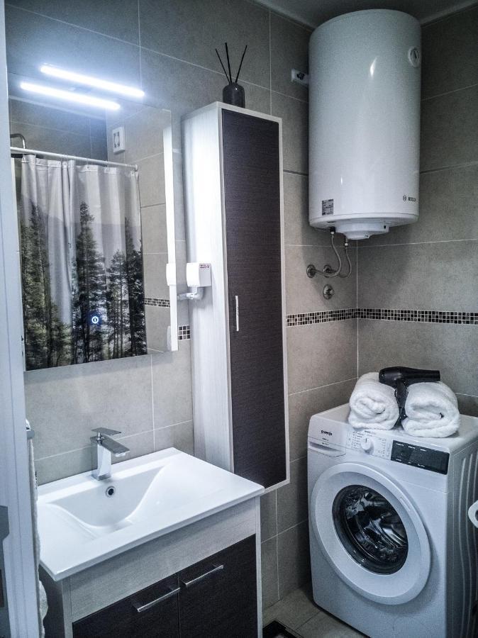 Raw Industrial City Apartment Subotica Buitenkant foto